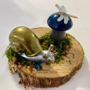 Gold snail & shroom with dragonfly